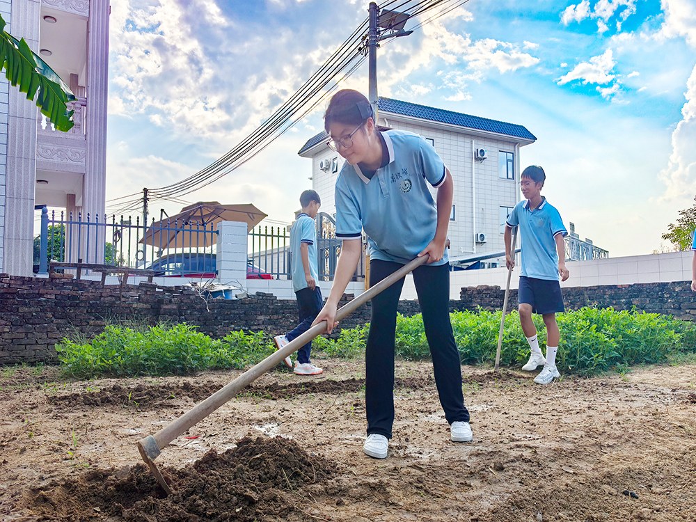 广州叛逆孩子全封闭教育学校怎么联系